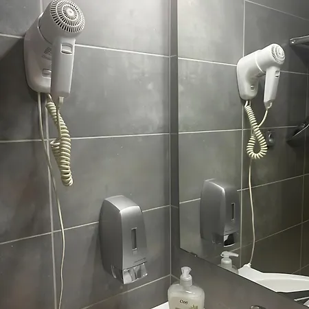 Ensuite 포즈난